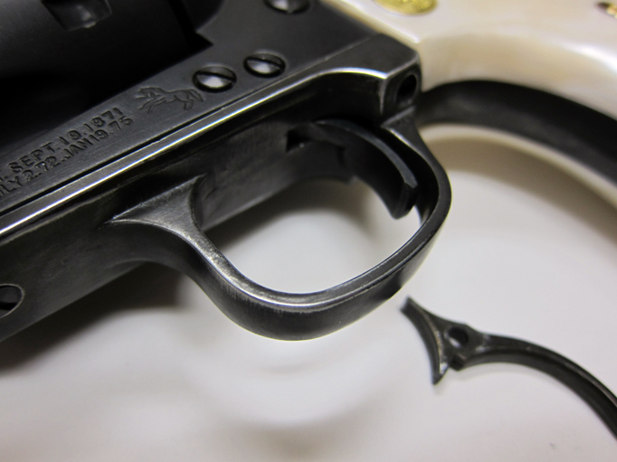 AJAX 製SAA用スタックホーン(実物)グリップ AJAX 製SAA用スタックホーン(実物)グリップ - メルカリ