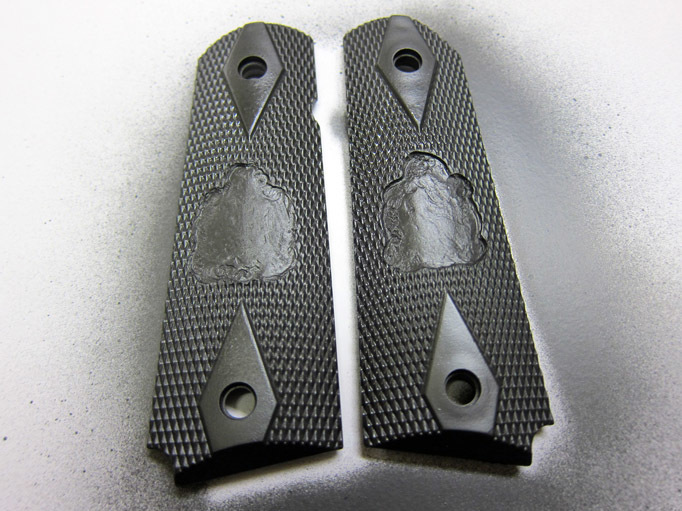 Ministork通信 Springfieldグリッププレート取り付けました